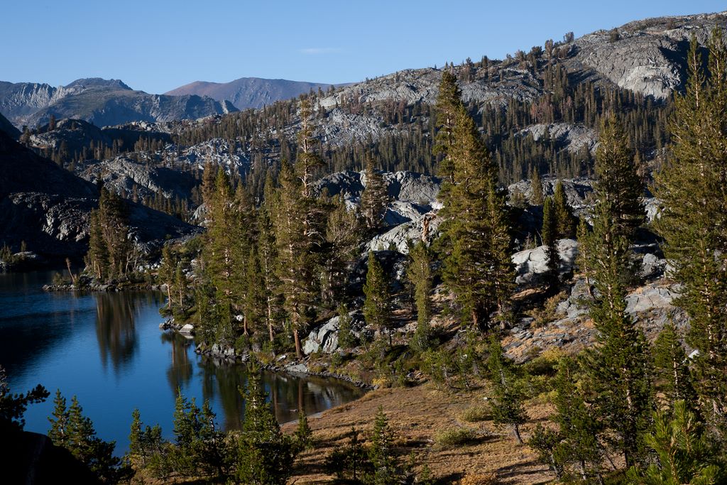 Trail wrapping around the lake.